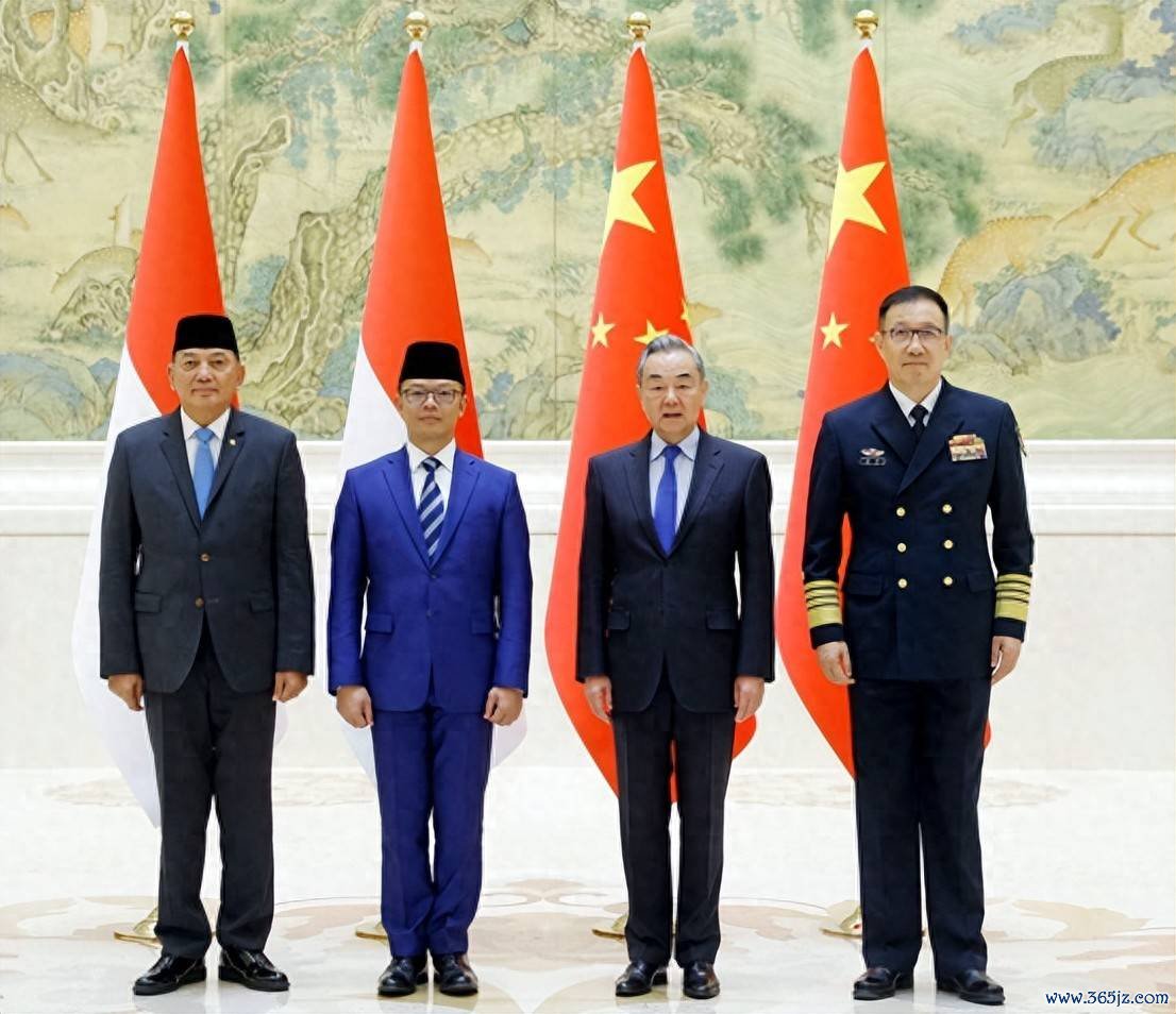 王毅董军首次打配合,印尼第一个响应中国号召,给各国带了个好头